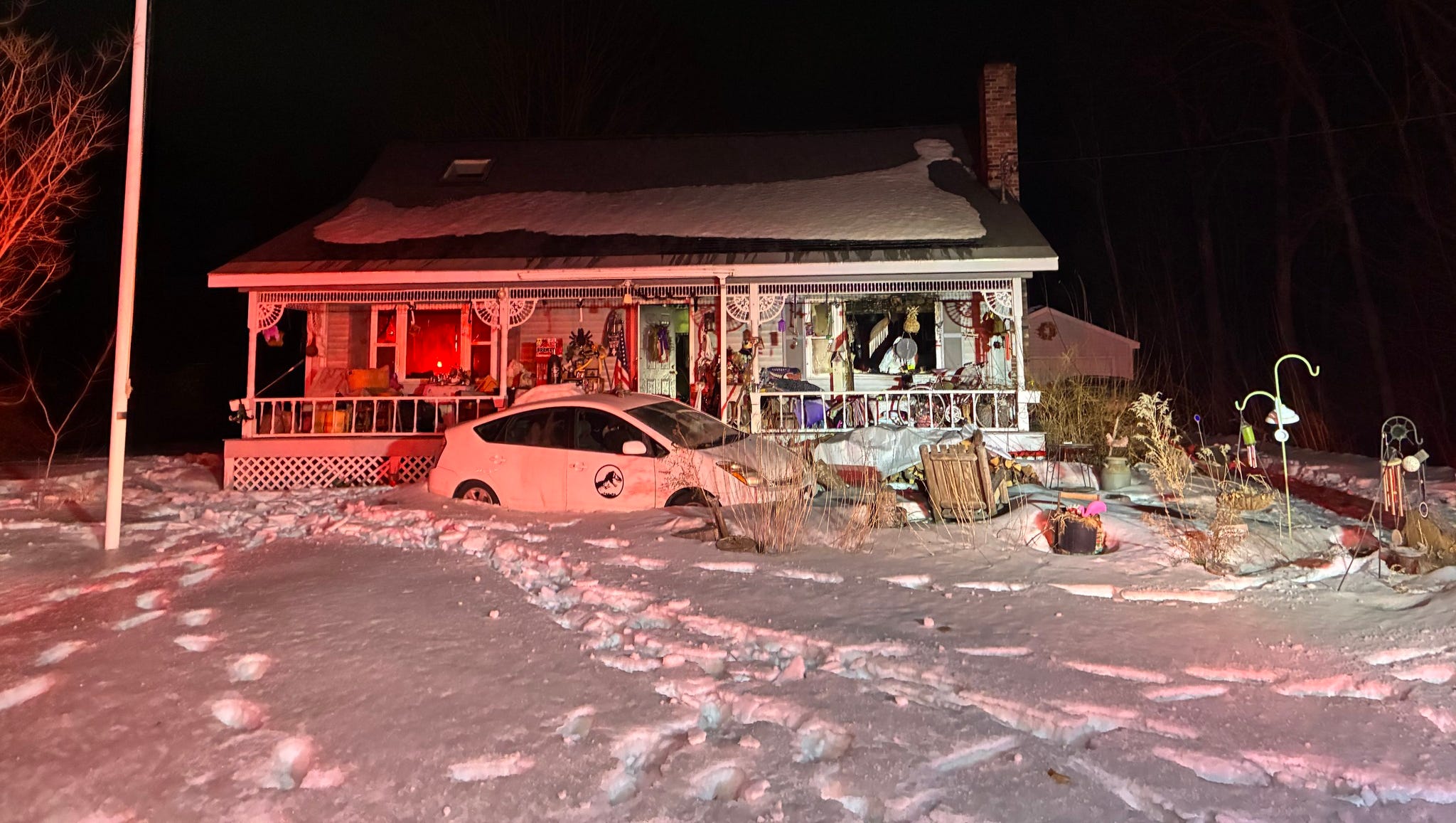 Woman pulled from Waterville fire has life-threatening injuries