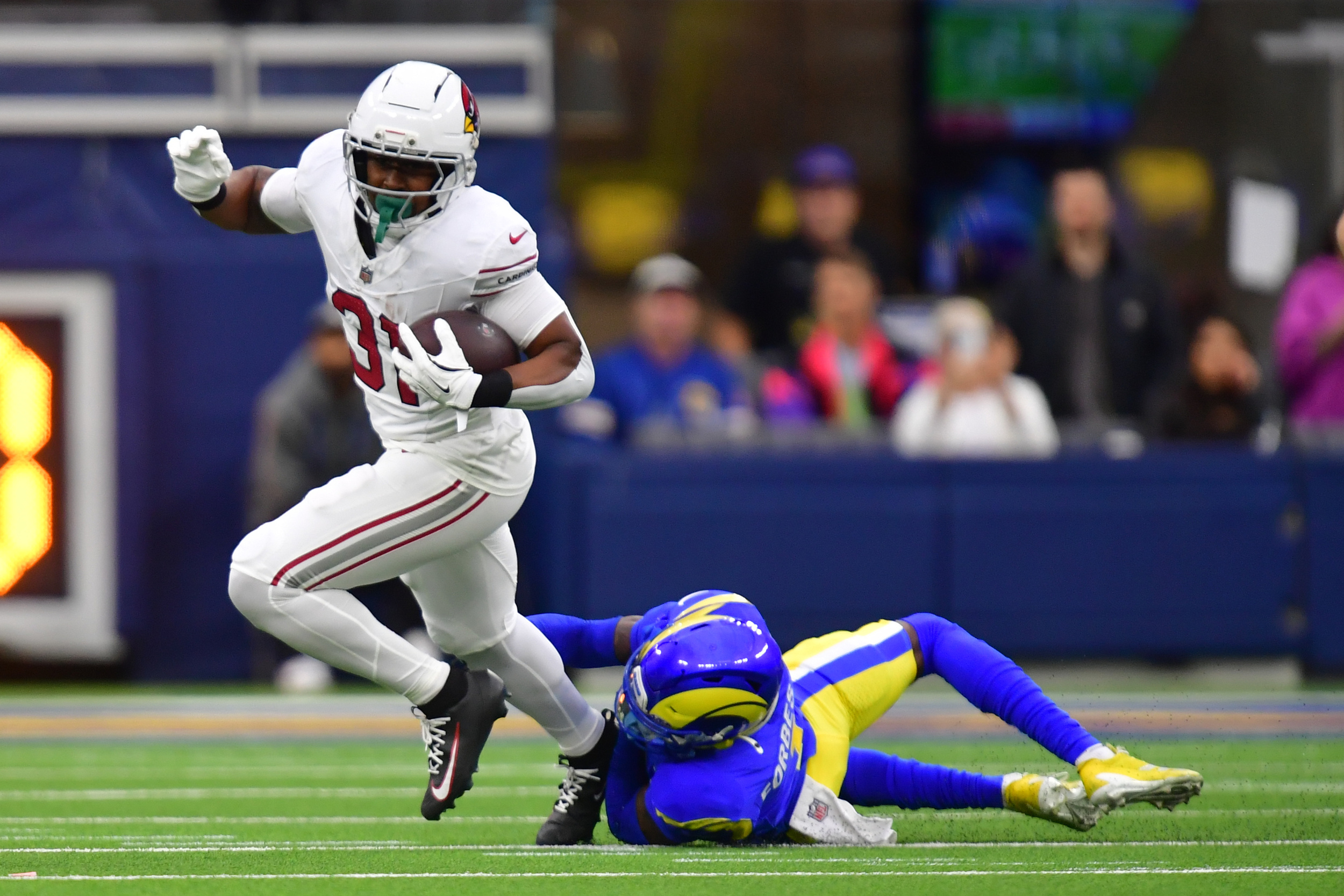 Cardinals don’t tender RB Emari Demercado, making him a free agent in 2026