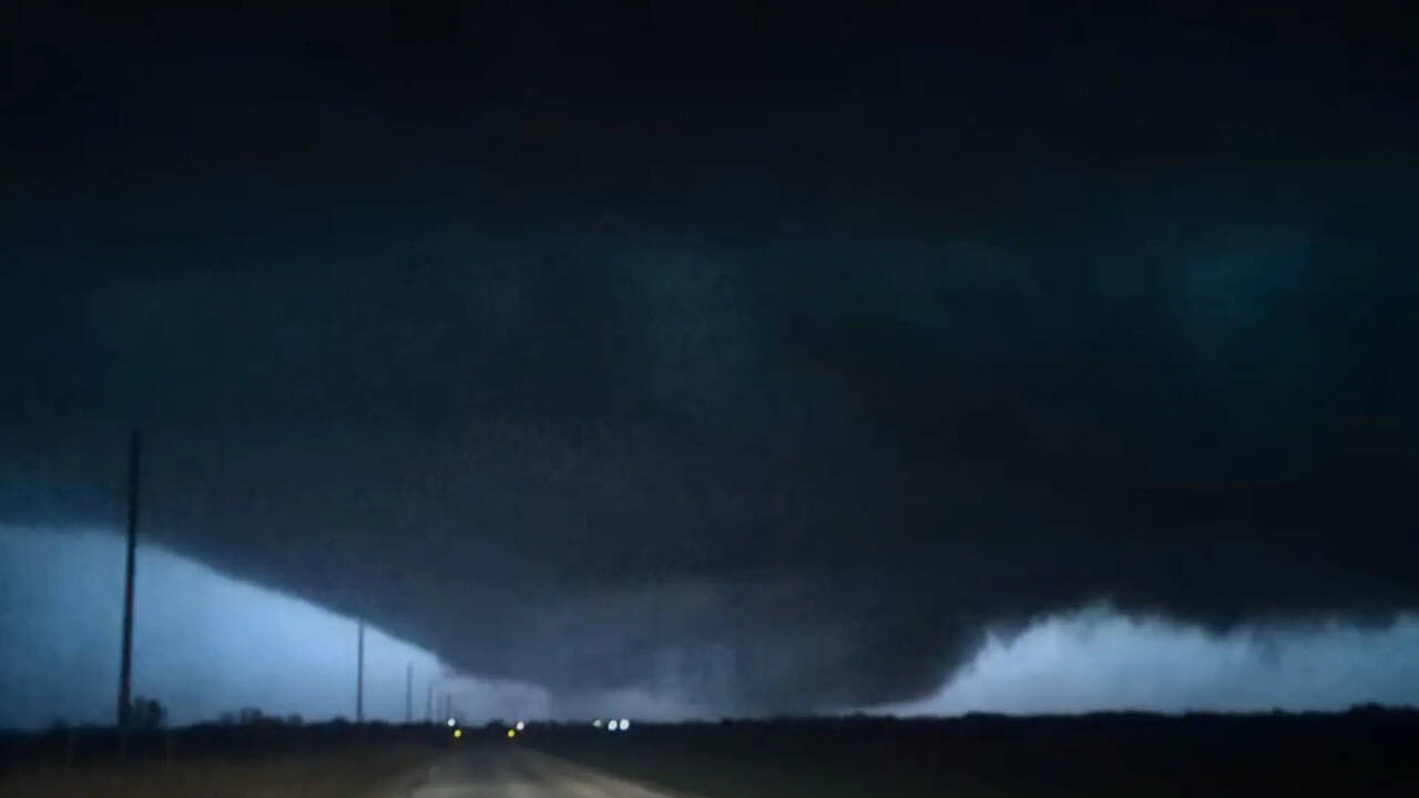 Severe storms hit Oklahoma, raising tornado threat across central US