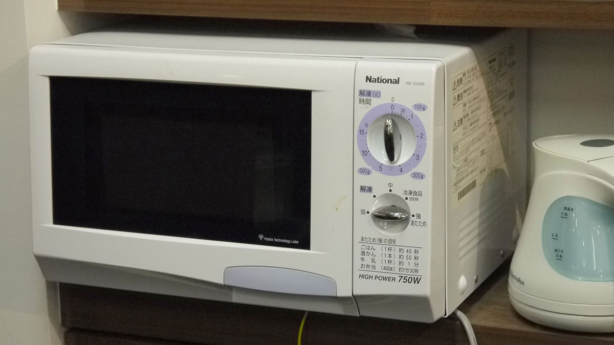 27 Of The Dumbest Things People Witnessed Geniuses Do