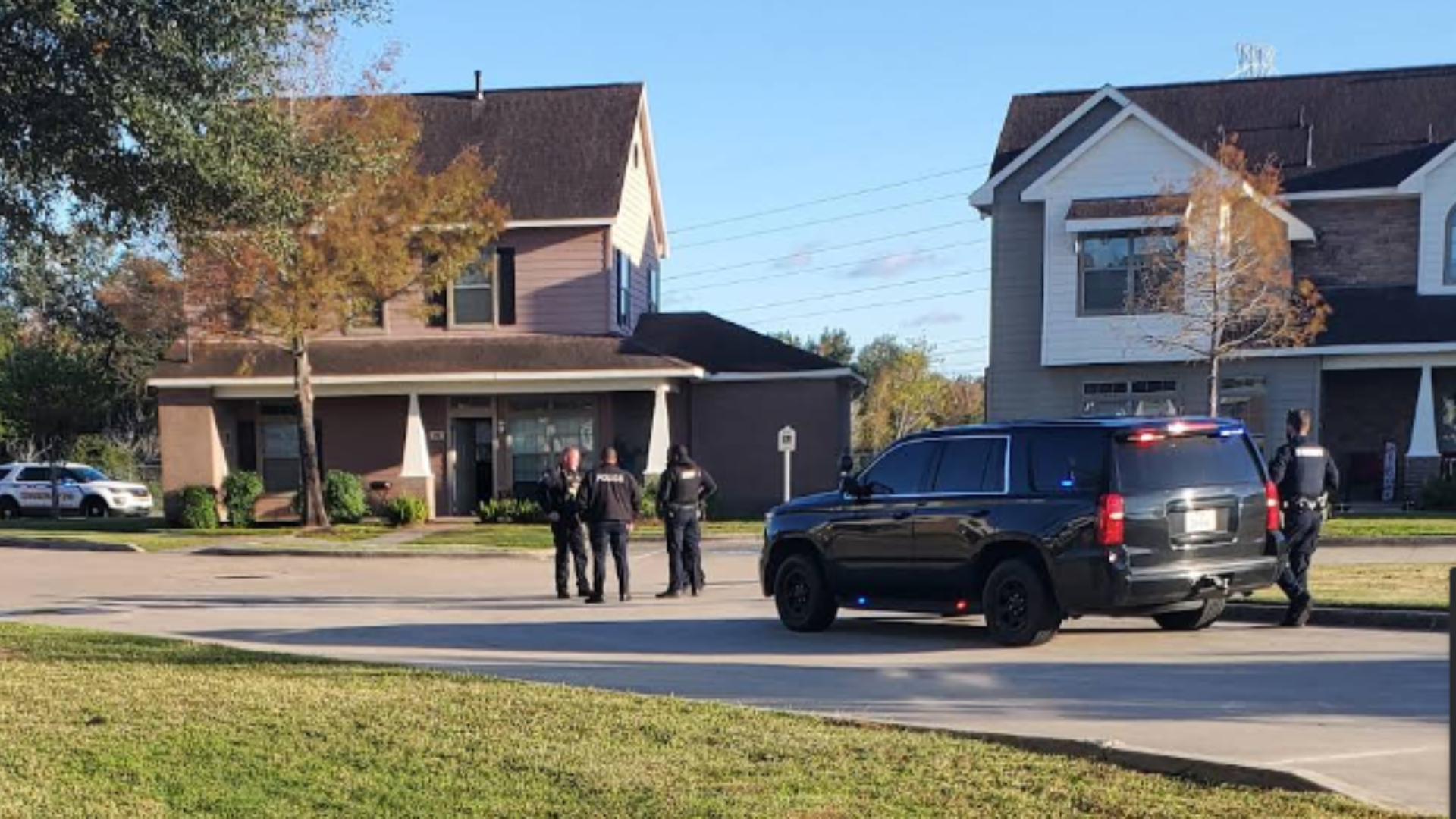 Mom whose 2-year-old was found outside in diaper leaves kids alone for ...