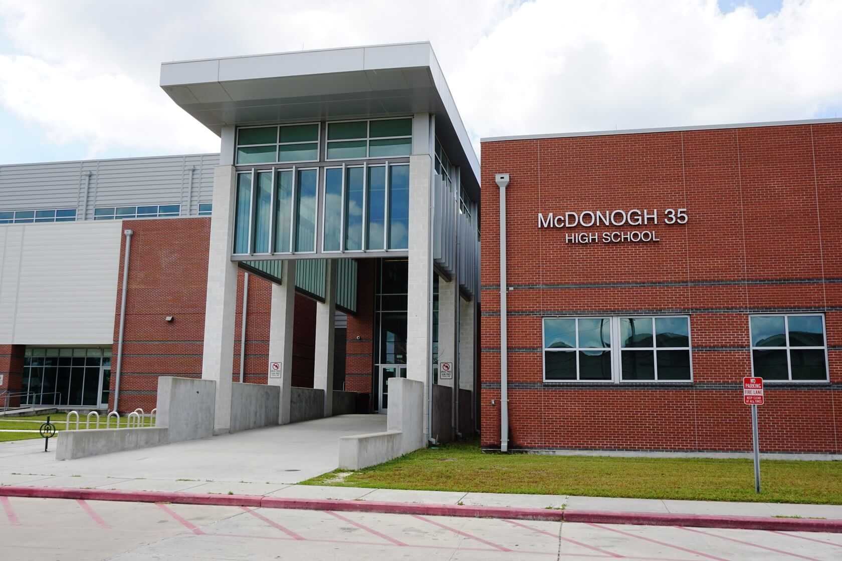 McDonogh 35 Senior High School celebrates 105th anniversary