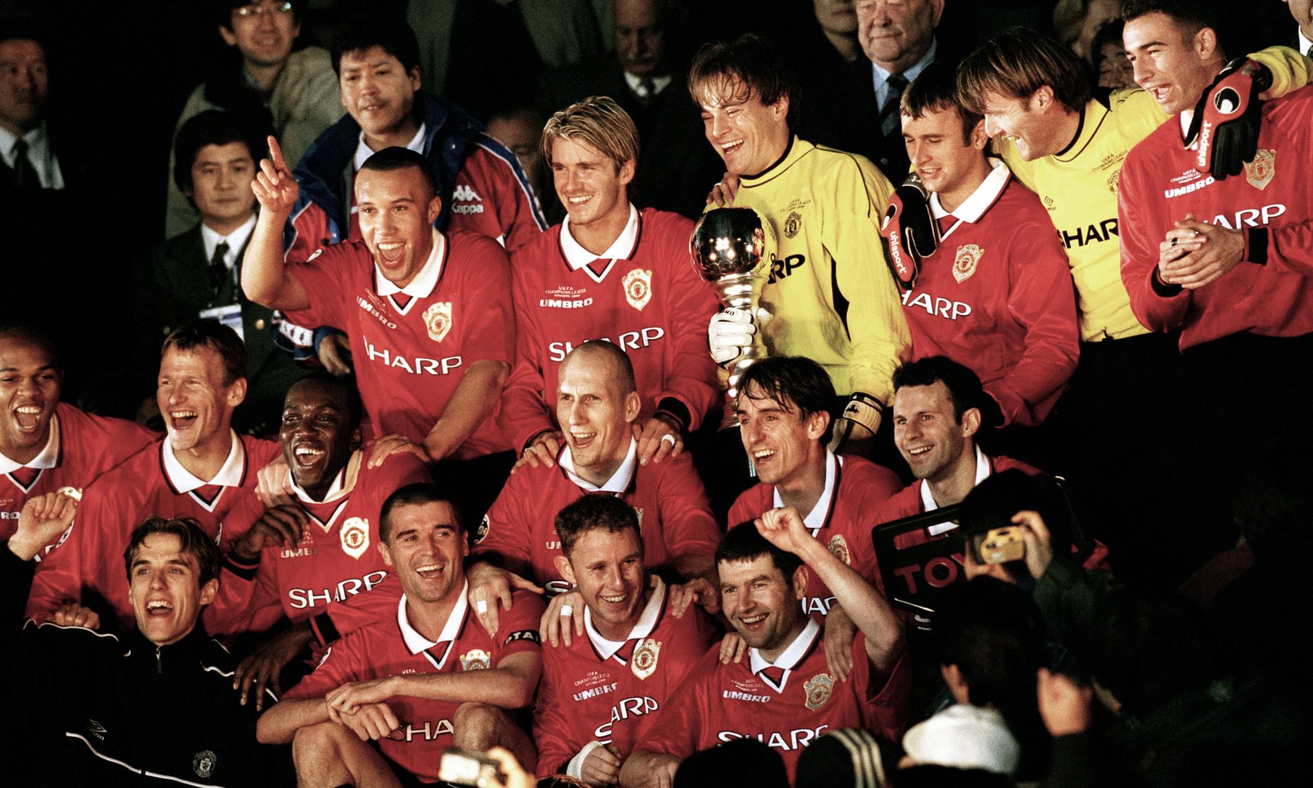 Man United legend dramatically quits managerial job after refusing to ...