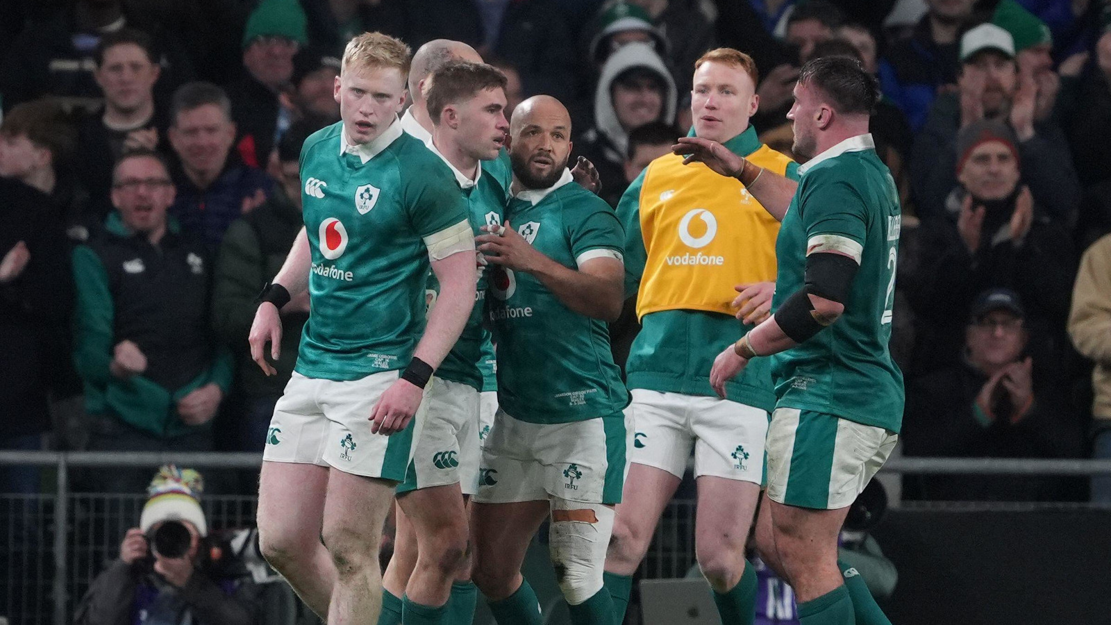 Ireland claim maximum to keep Six Nations title dream alive but ...