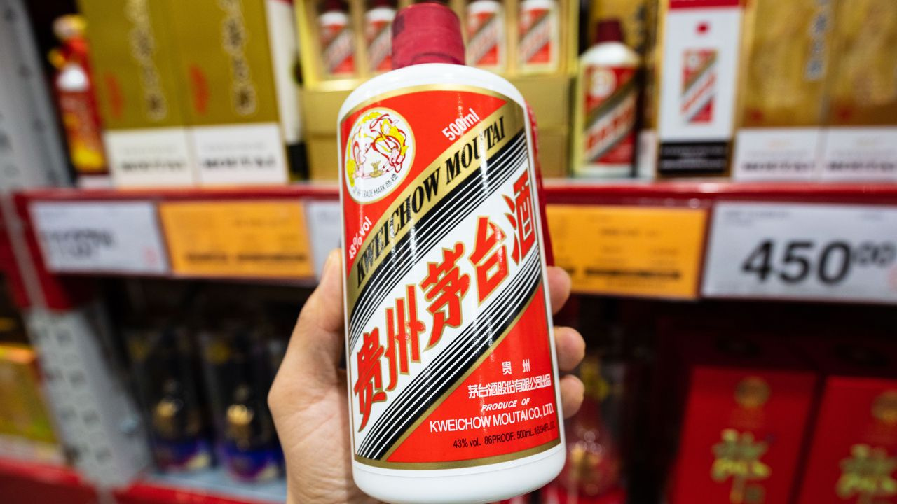 Com teor alcoólico de 53%, a bebida mais valiosa do mundo é produzida ...