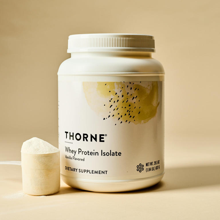 Want to build muscle? These are the 6 protein powders our editors trust.