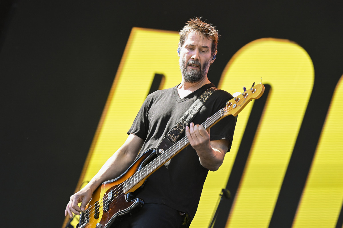 Keanu Reeves’ band Dogstar announces new album and world tour