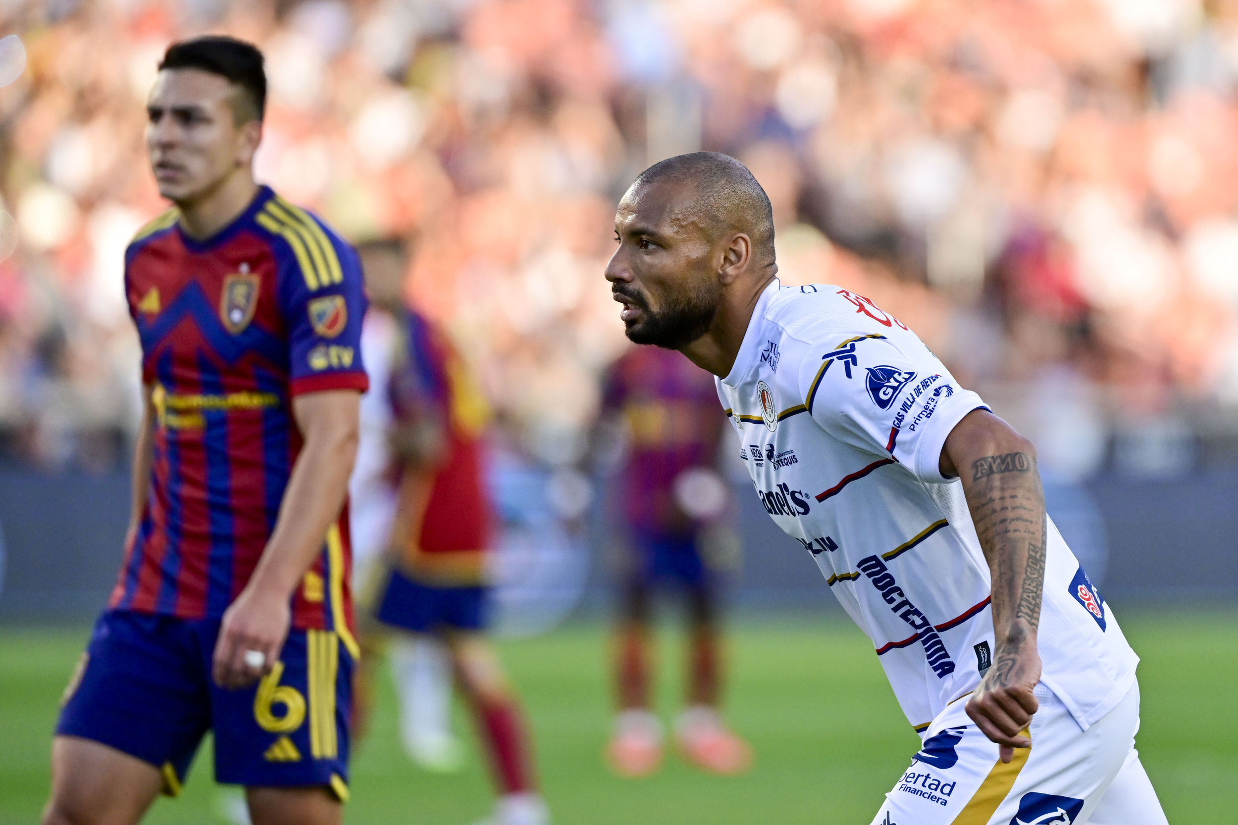 Joao Pedro urges 'important' player to 'keep working hard' as he sends ...