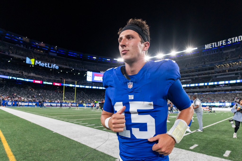 Ex-Giants fan favorite Tommy DeVito gets $7.4 million Patriots payday ...