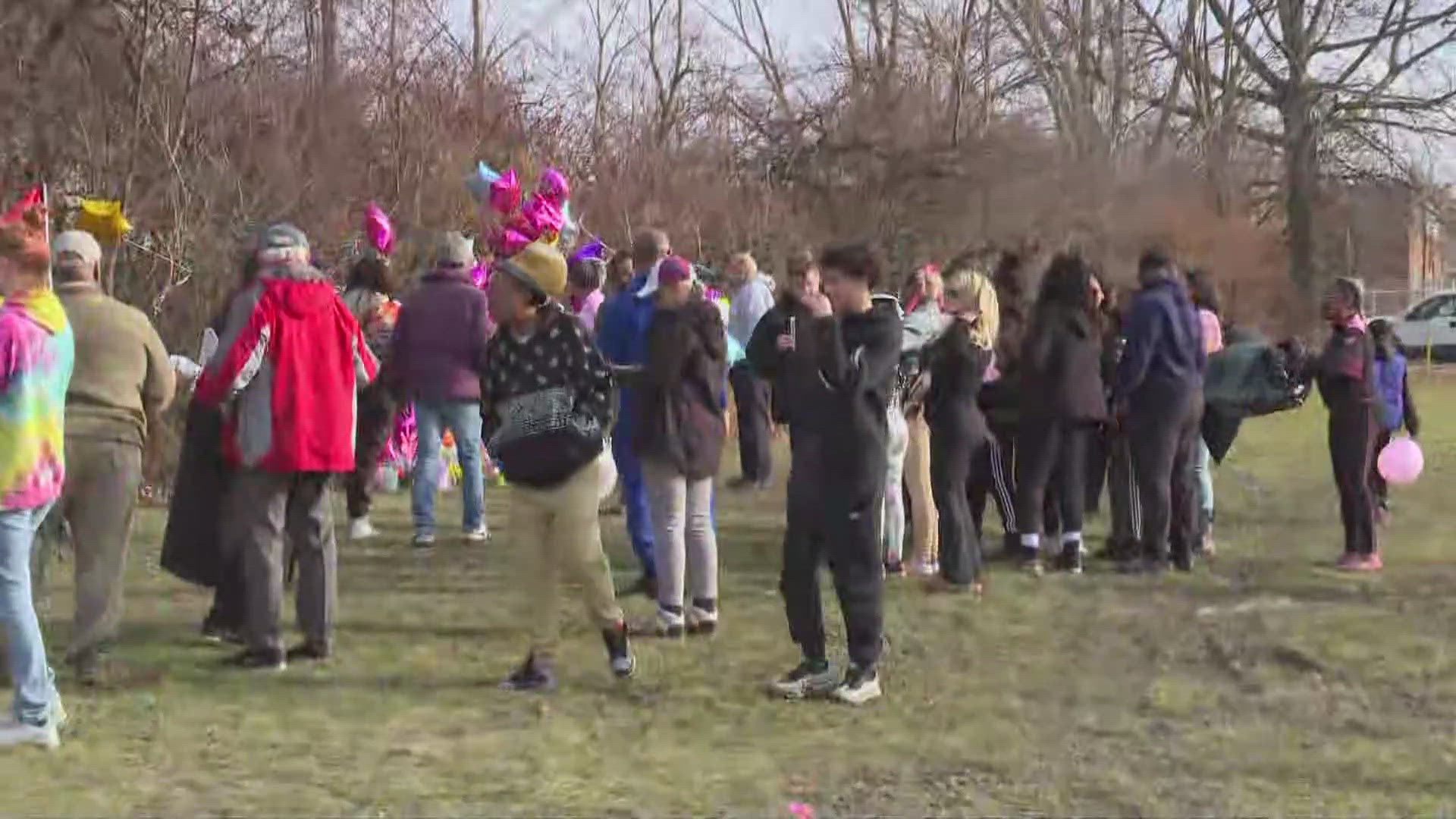 Community holds vigil for 2 girls found dead in suitcases in Cleveland