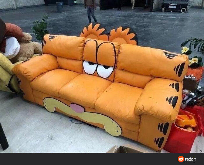 31 pieces of furniture that are so awful they’re actually funny