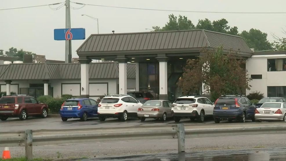 Armed man arrested after brief standoff inside Motel 6 in Gates