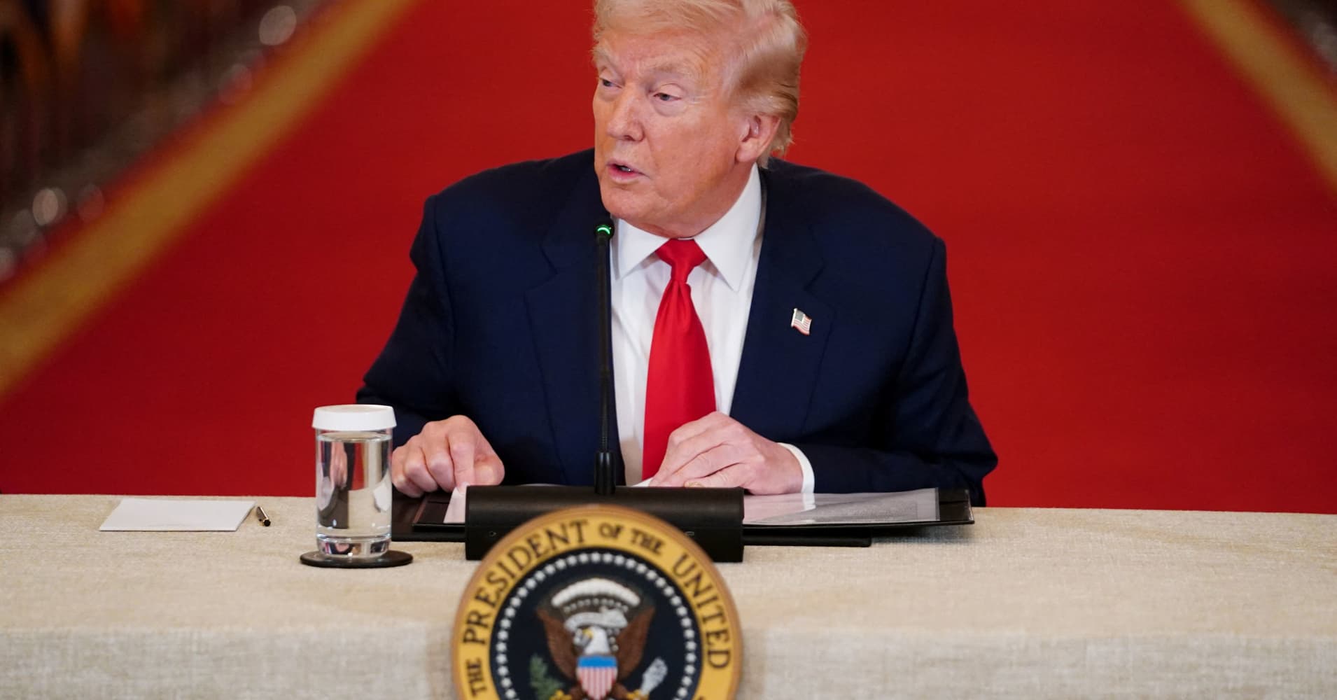 Trump vows executive order to 'fix' college sports NIL payments 'mess'