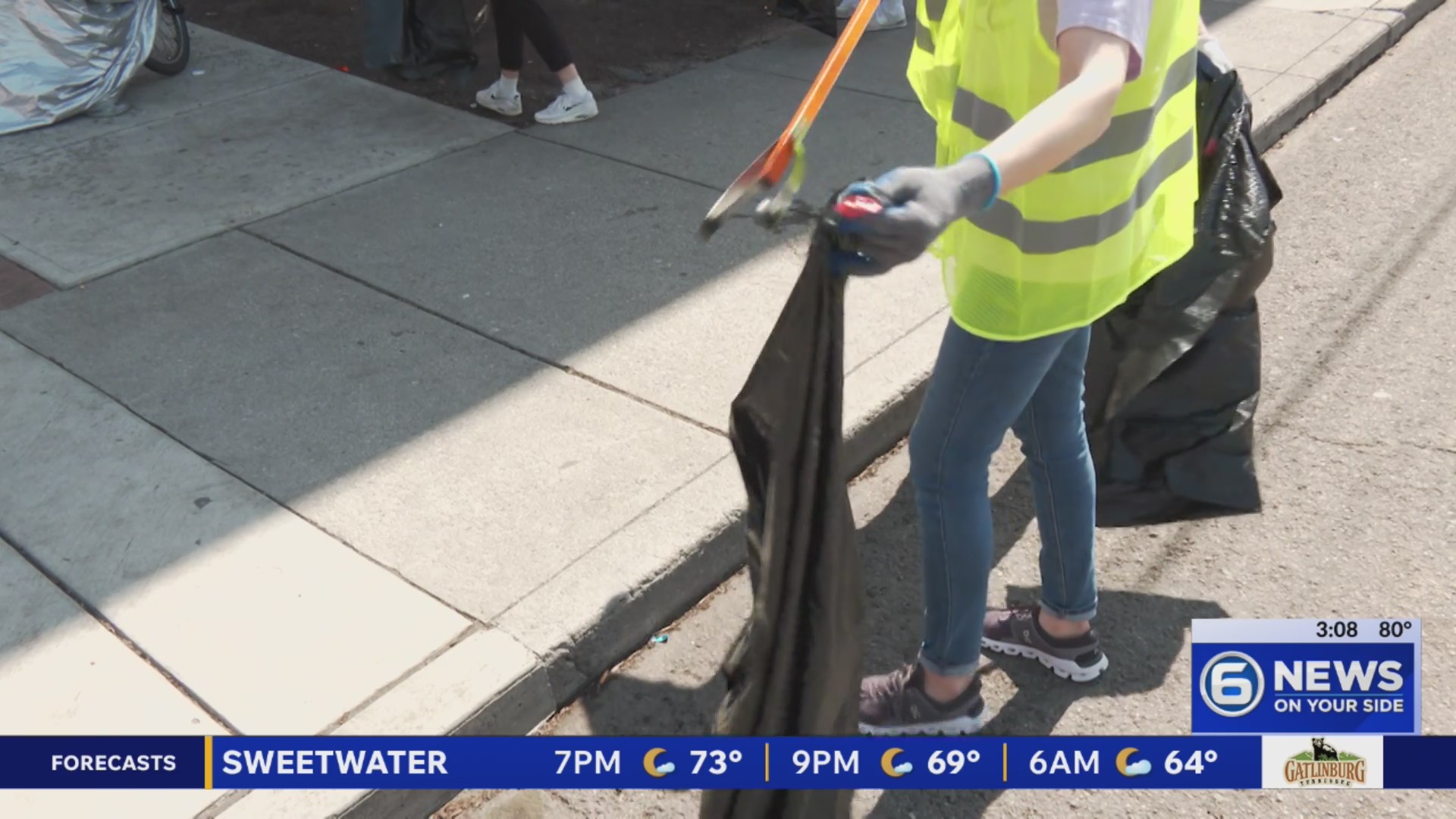 Clean up on North Broadway