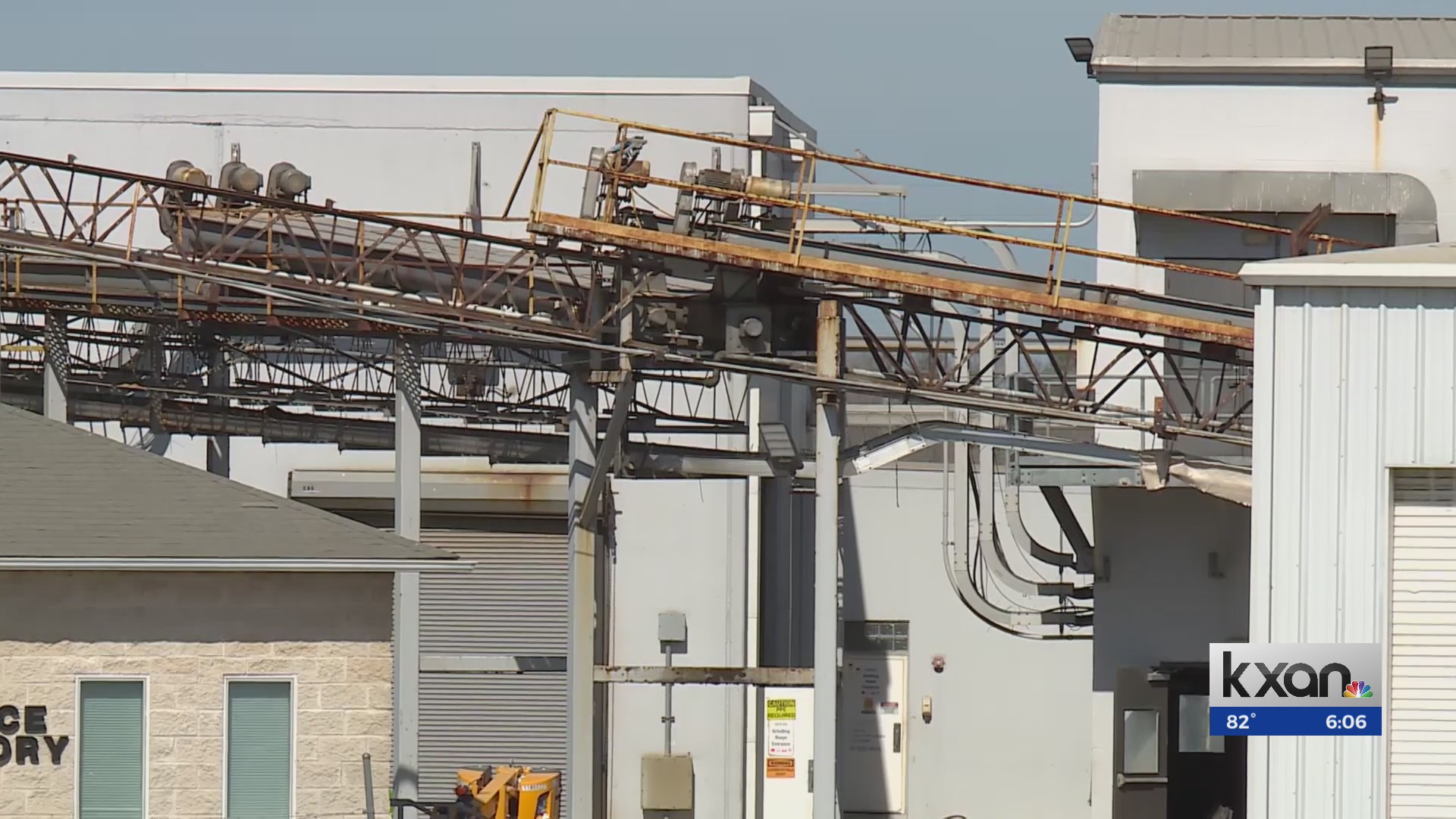 Animal rendering company, Texas reach agreement over smell