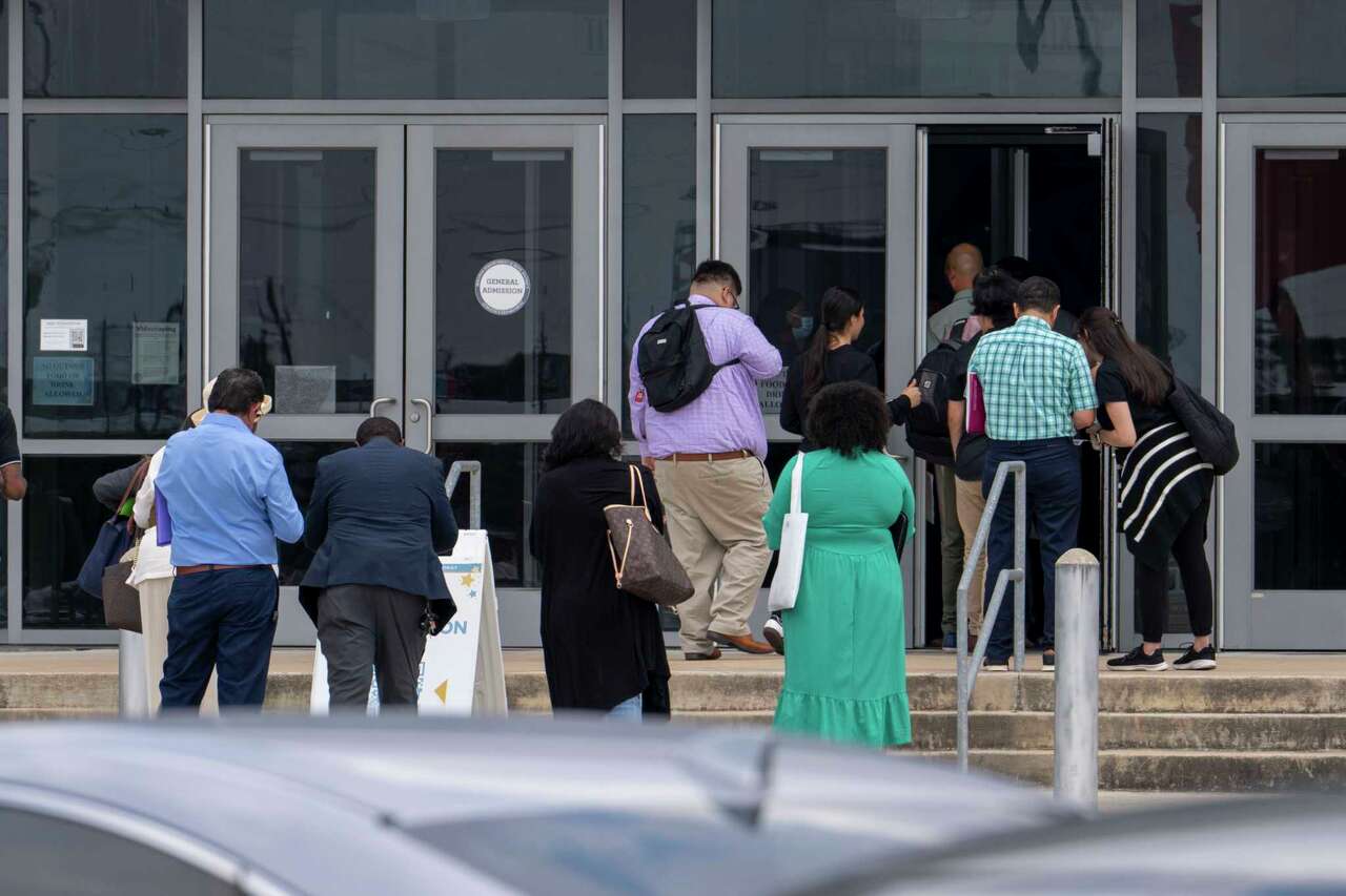 HISD hiring events saw thousands of attendees between June 2025 and ...