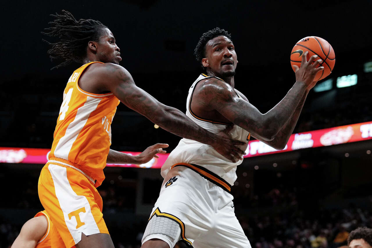 Mizzou vs. Arkansas Razorbacks basketball betting line, over/under and ...