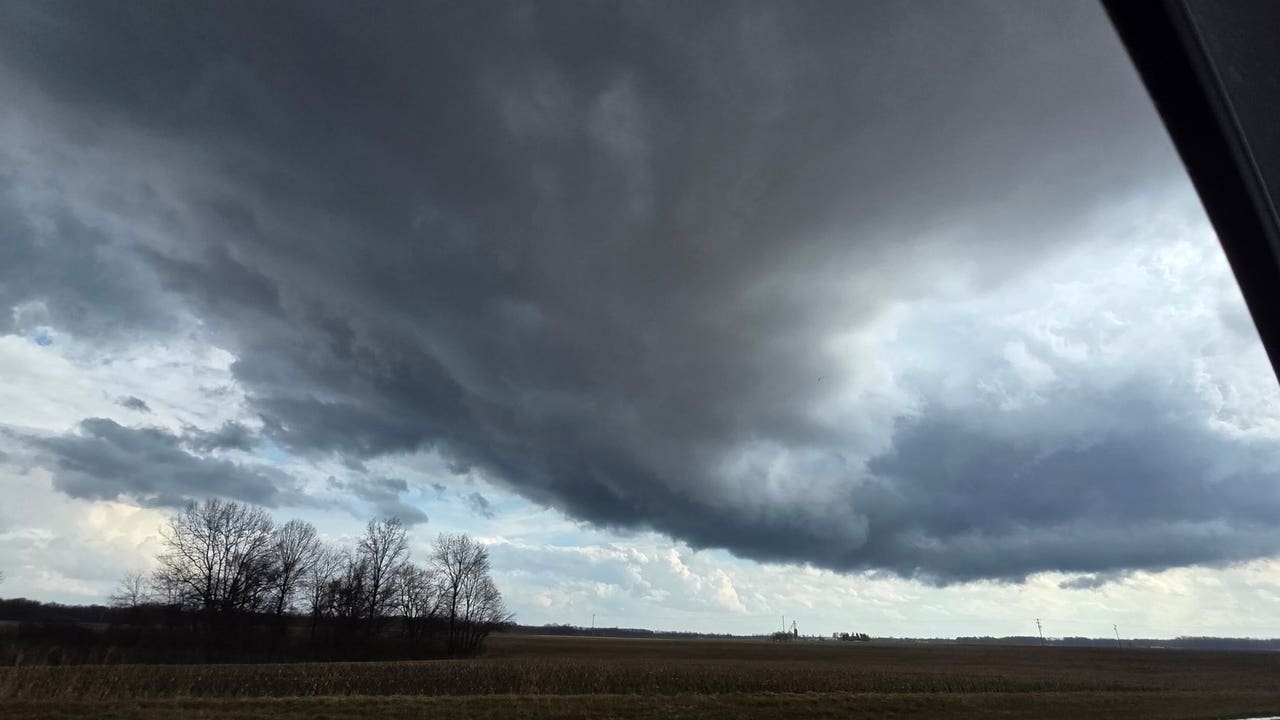 Michigan severe weather: Updates as storms, damaging winds roll through ...