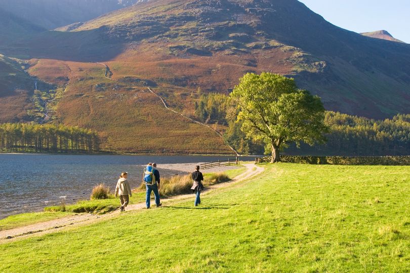 'Gorgeous' walk 2 hours from Manchester offers stunning views and is ...