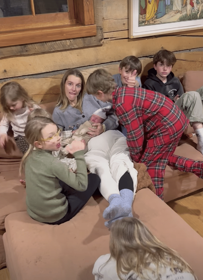 9 kids, a billionaire husband and the Ballerina Farm controversy