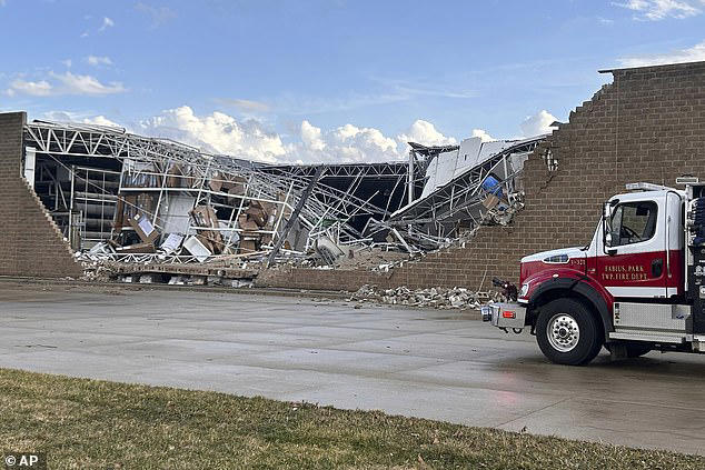 Six states put on alert as death toll from monster 'multi-vortex ...