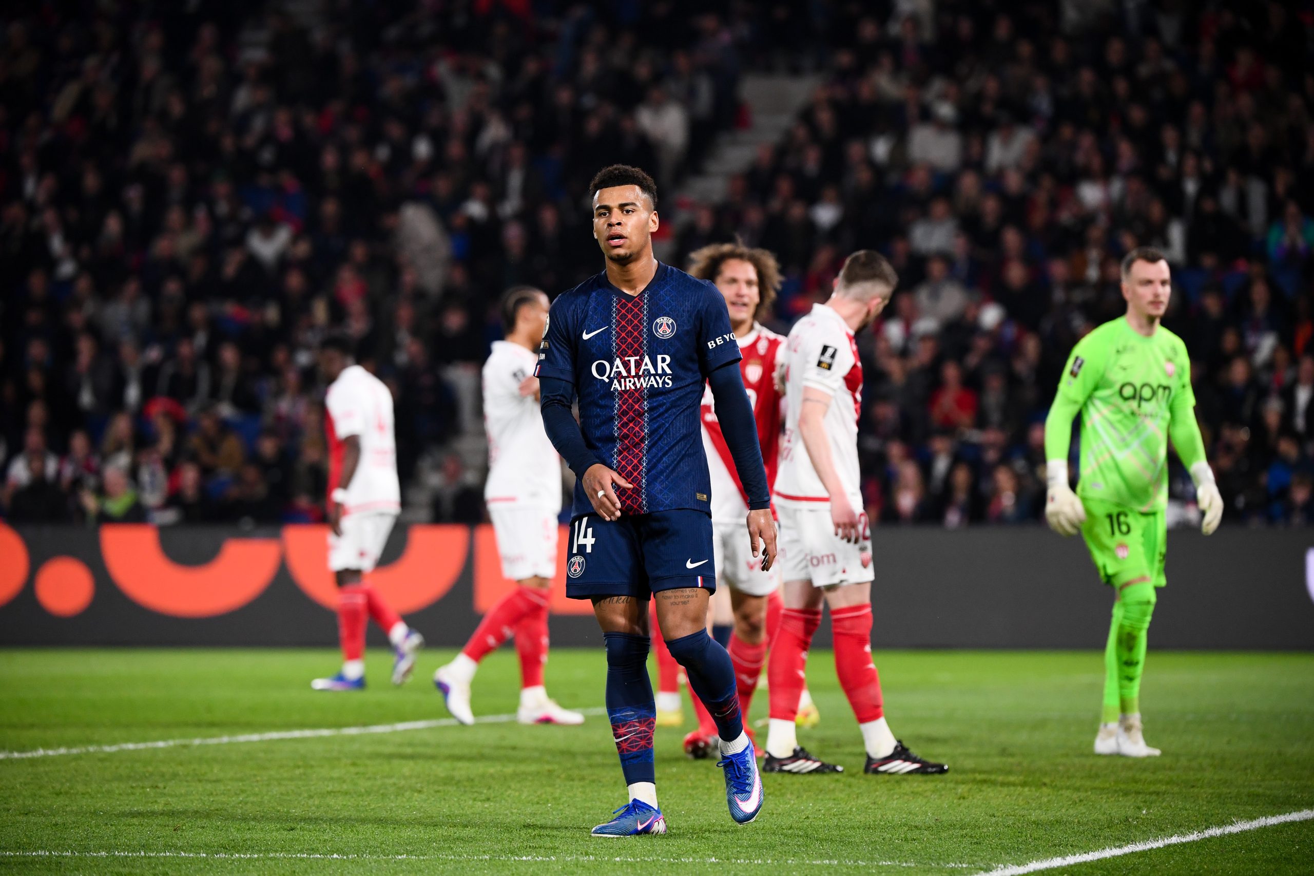 Journal L'Equipe N°25842 Du 18 Mai 2025 - Une : Enfin Du Bonheur - PSG, OM, Monaco, Nantes