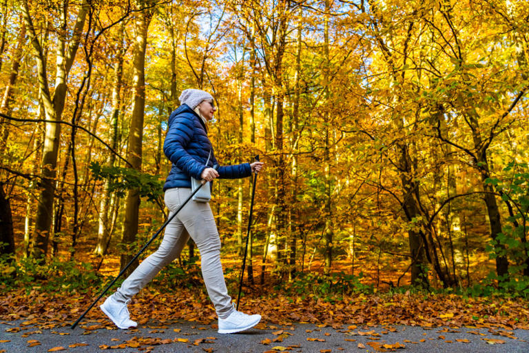 How to turn an ordinary walk into a full-body fitness routine