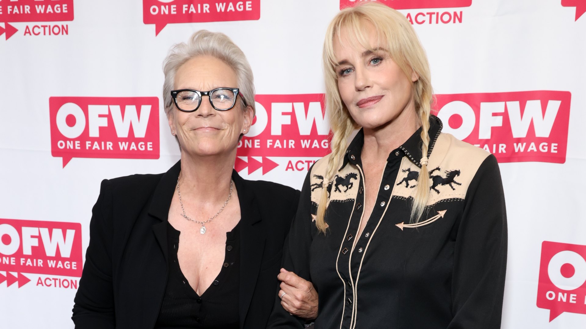Jamie Lee Curtis supports Daryl Hannah amid criticism of Ryan Murphy