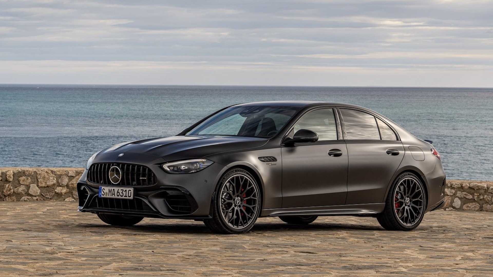 2023 Mercedes-AMG C63 S E Performance front, side