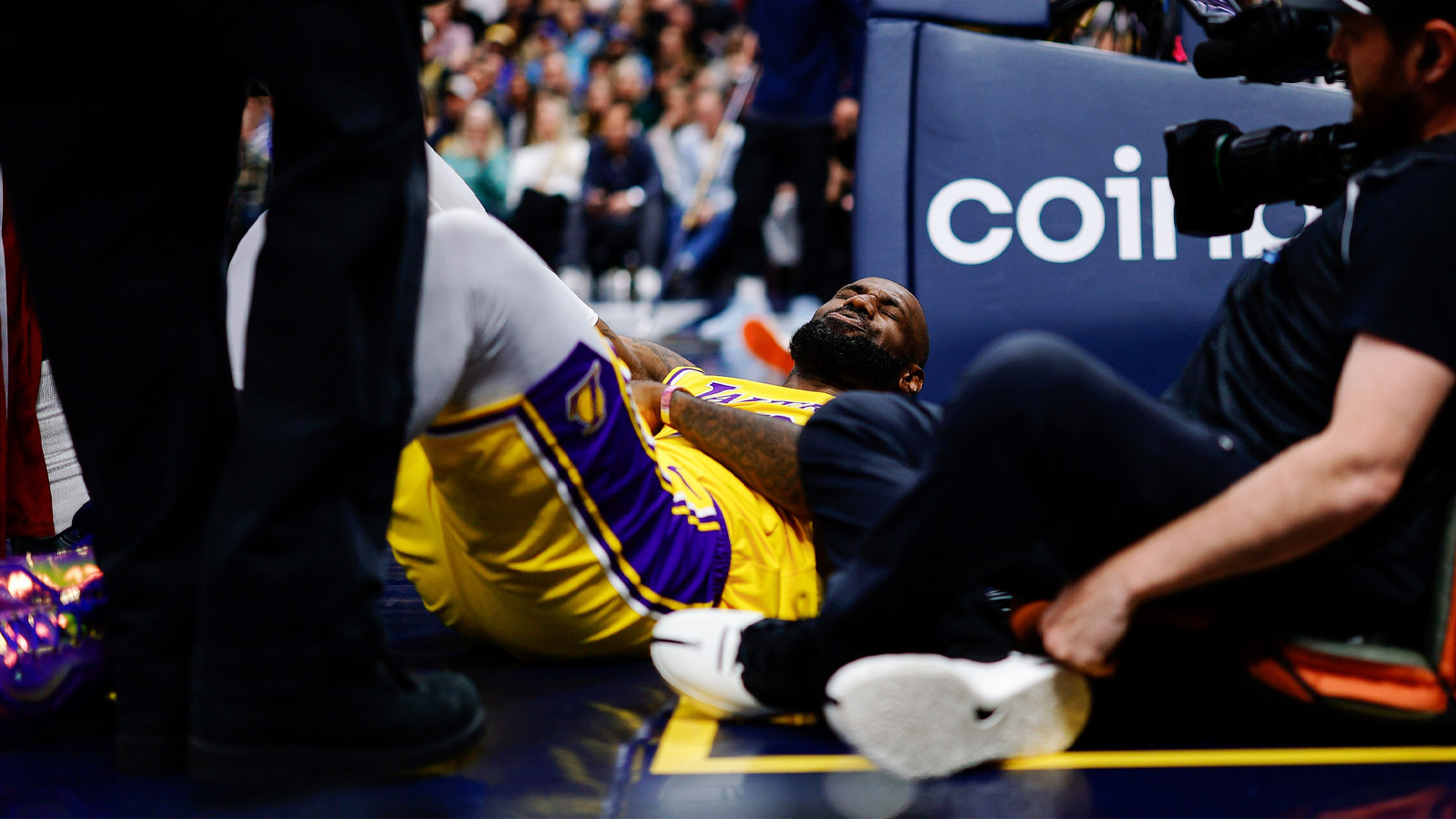 Lakers’ LeBron James out vs. Pacers in latest elbow injury update