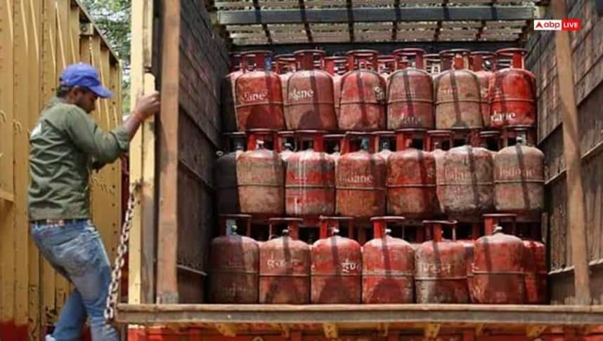 Domestic LPG costlier by Rs 60, commercial cylinders up Rs 115 amid ...