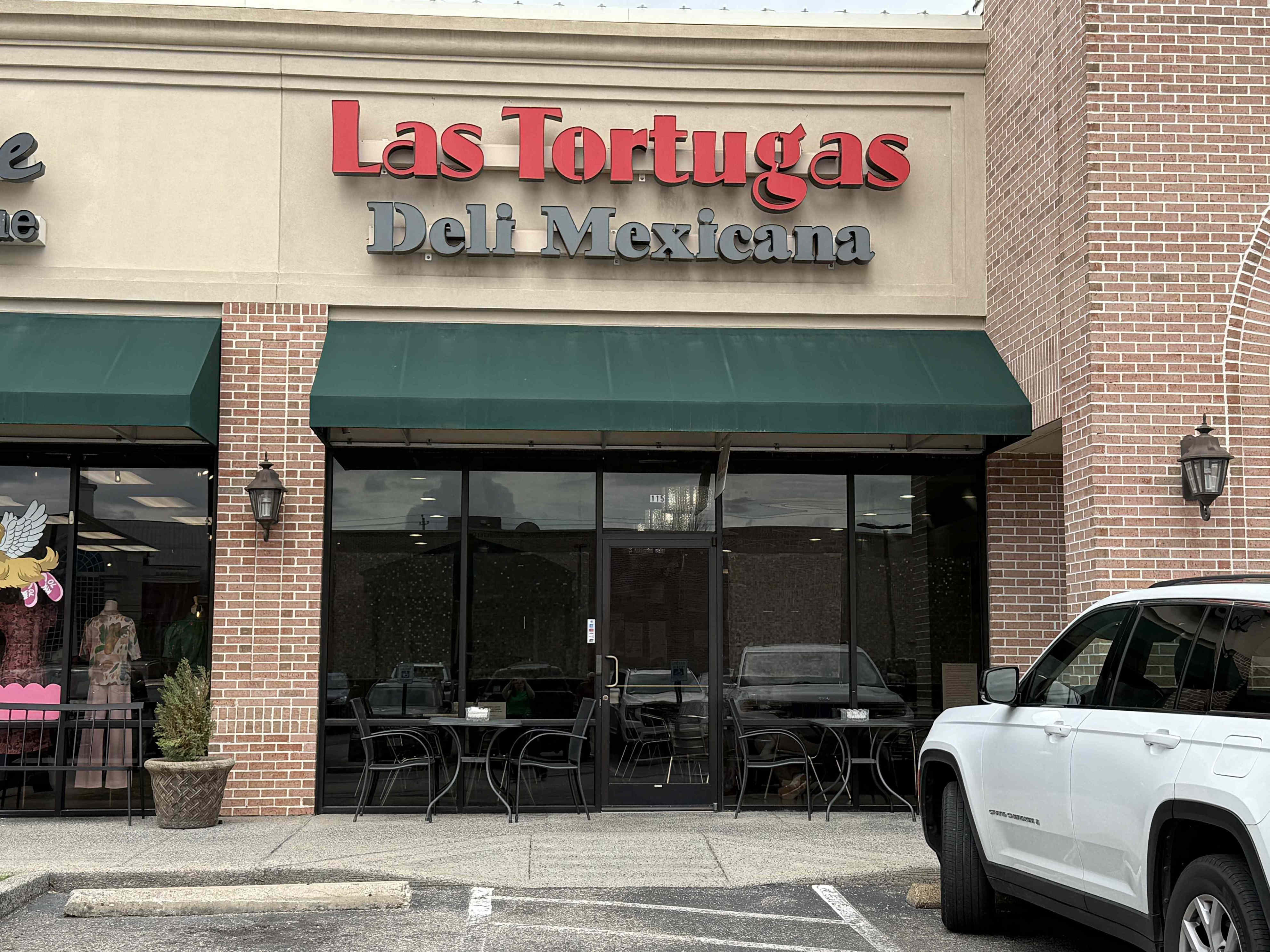 The 1 restaurant I always visit when I'm in Memphis—and it's not barbecue