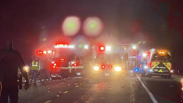 Three-vehicle fatal crash shuts down State Highway 62 at Jasper–Newton ...