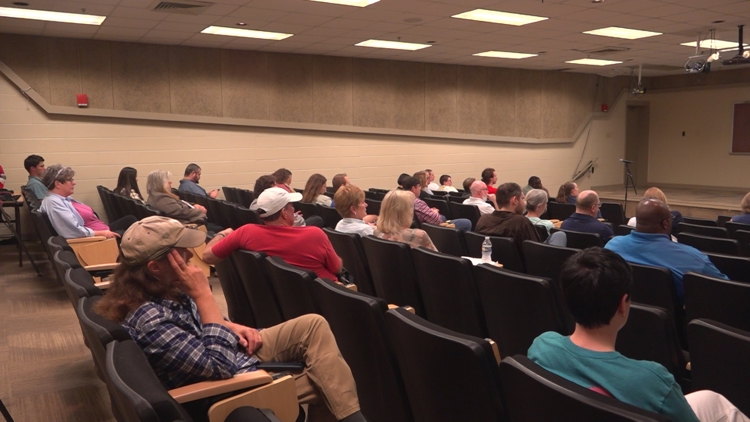 Residents raise concerns at listening session over Huntsville Hospital