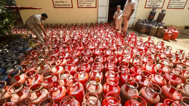 Middle East tensions hit Indian kitchens: LPG up by Rs 60; opposition ...