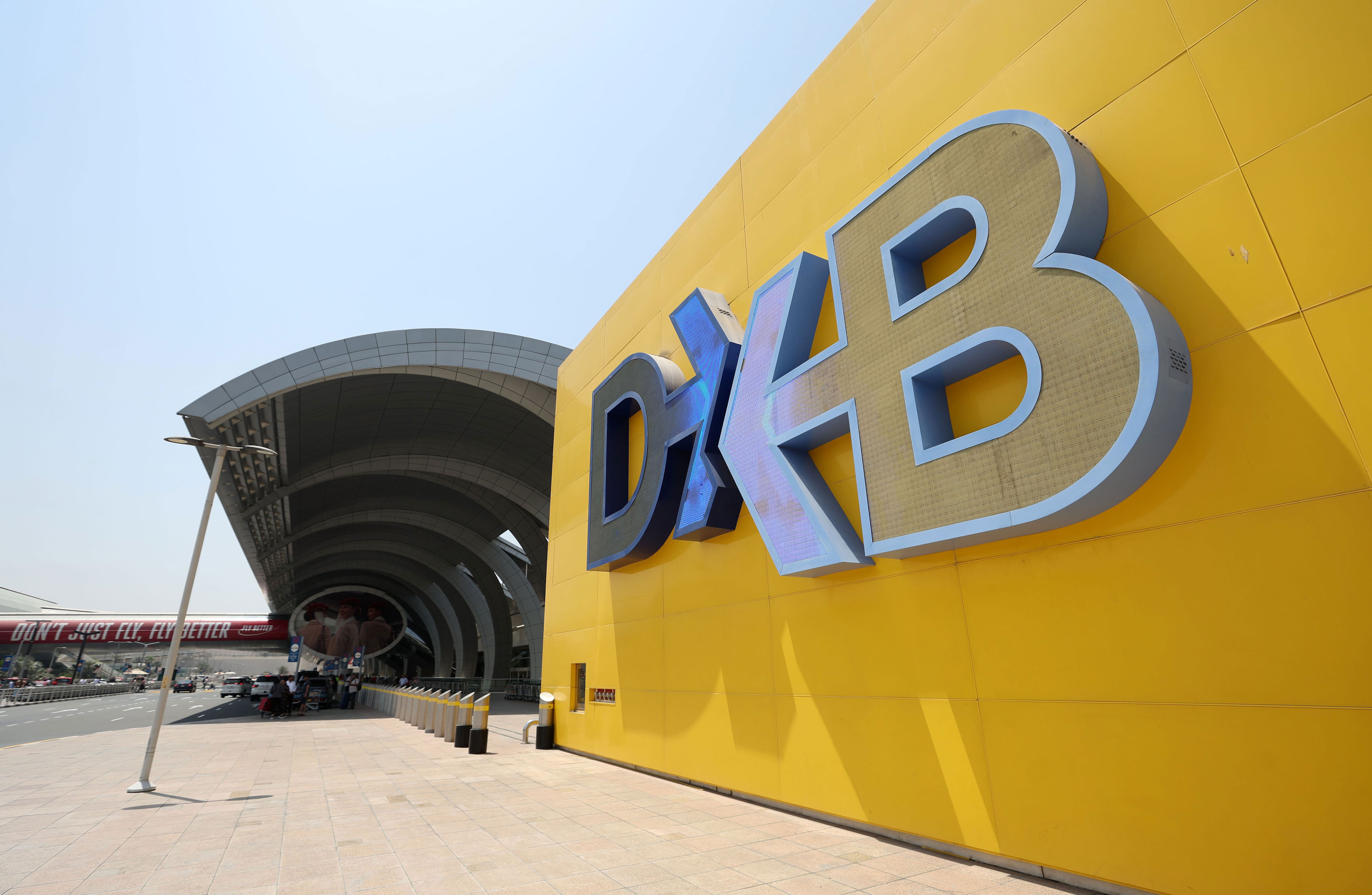 Dubai Airport flights resume on limited schedule after drone causes ...