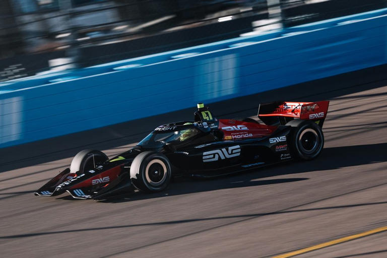 Felix Rosenqvist suffers violent crash in opening practice at Phoenix
