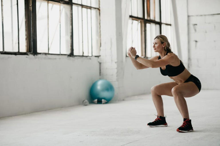 How to turn an ordinary walk into a full-body fitness routine