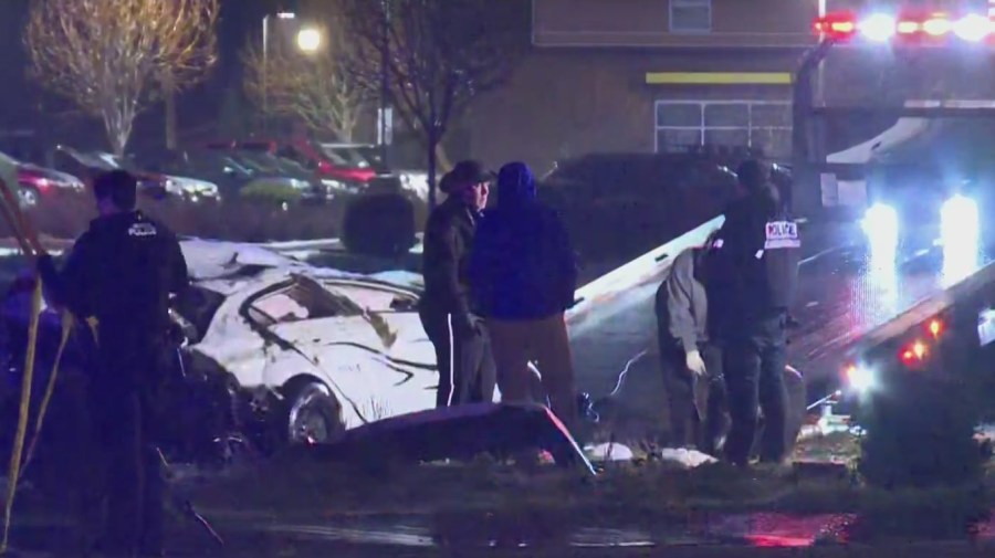 1 dead after 2-car crash shuts down E Burnside and SE Stark in Gresham