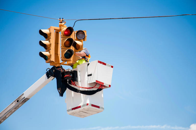 Broken traffic light in New Jersey? Here's what to do
