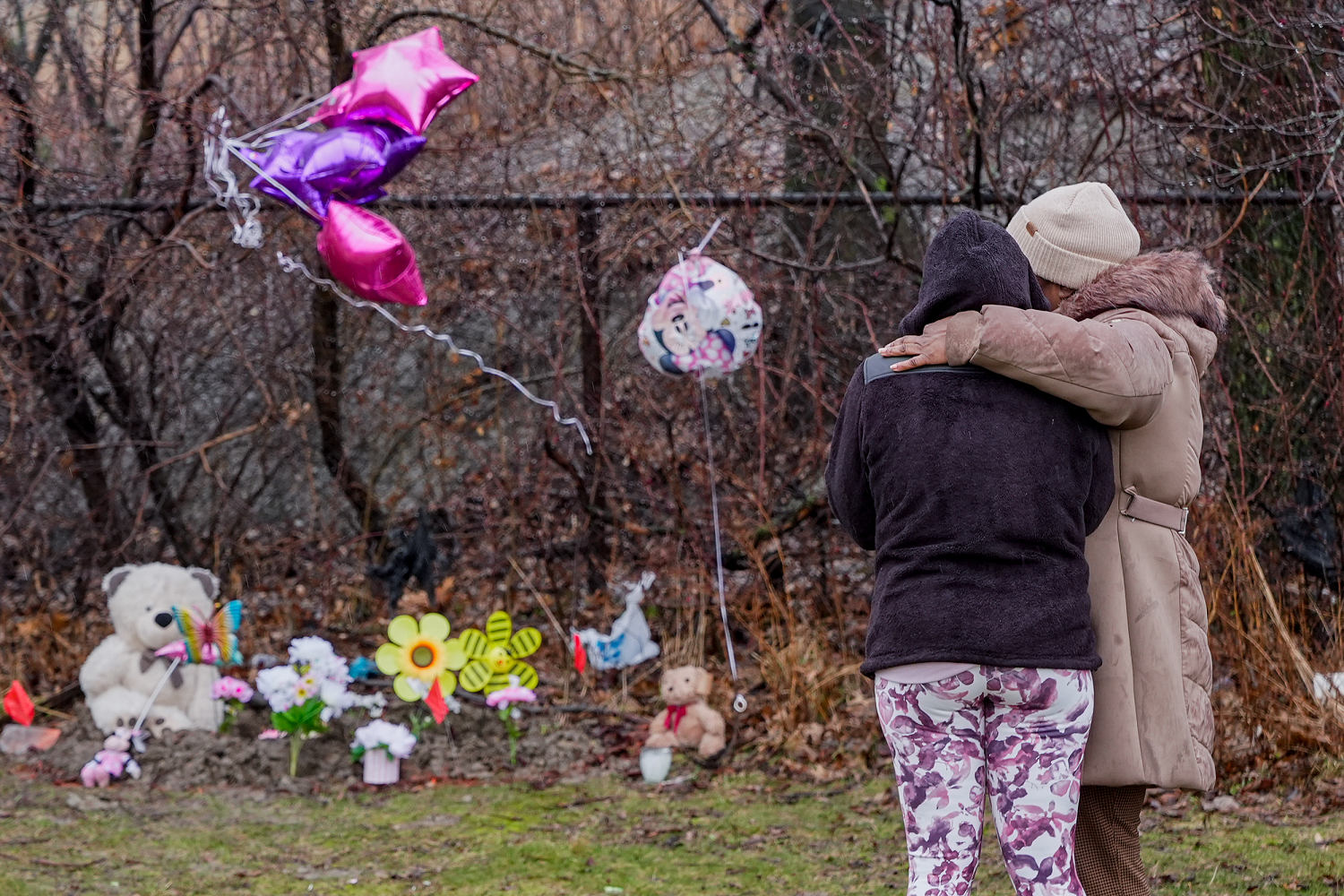 Cleveland playground now a place of mourning for two girls found in ...
