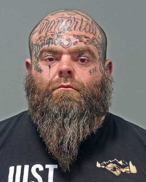 Police: Man arrested after 2 hurt in shooting at Kroger store near ...
