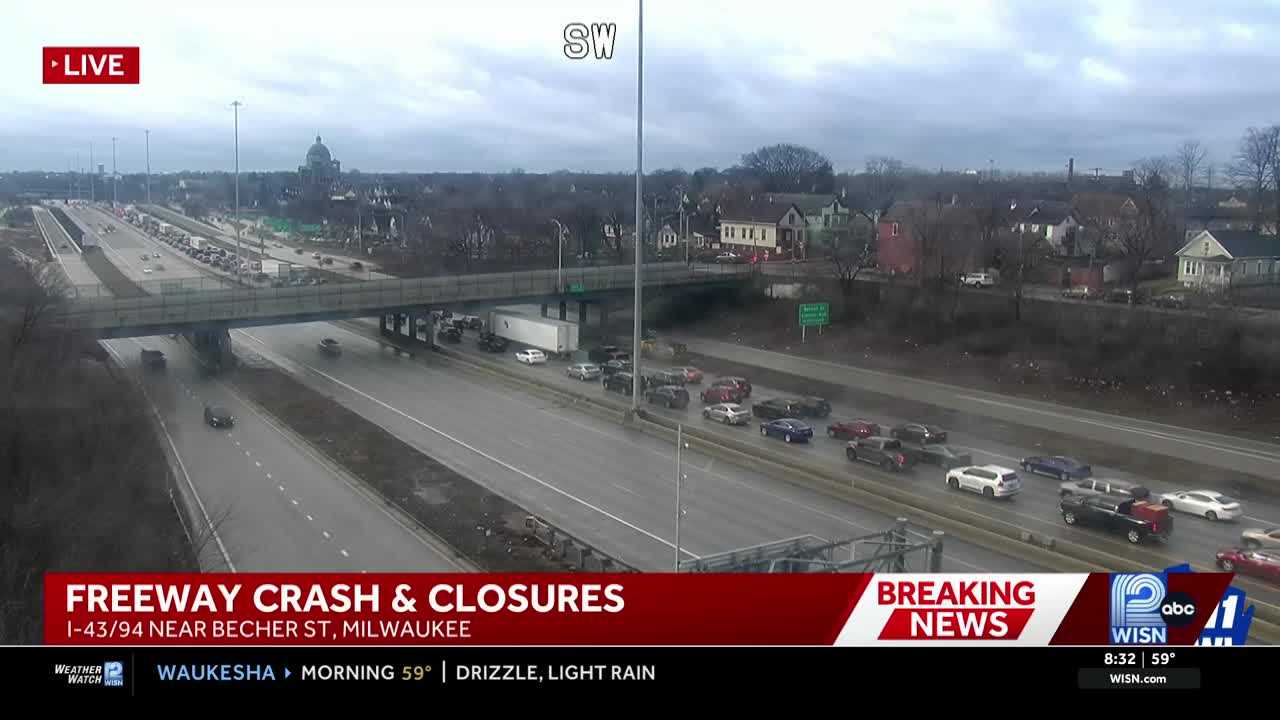Traffic alert: Freeway back open after crash