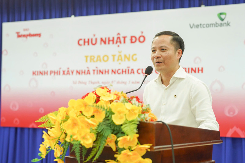 Báo Tiền Phong và Vietcombank trao nhà tình nghĩa cho 6 cựu chiến binh