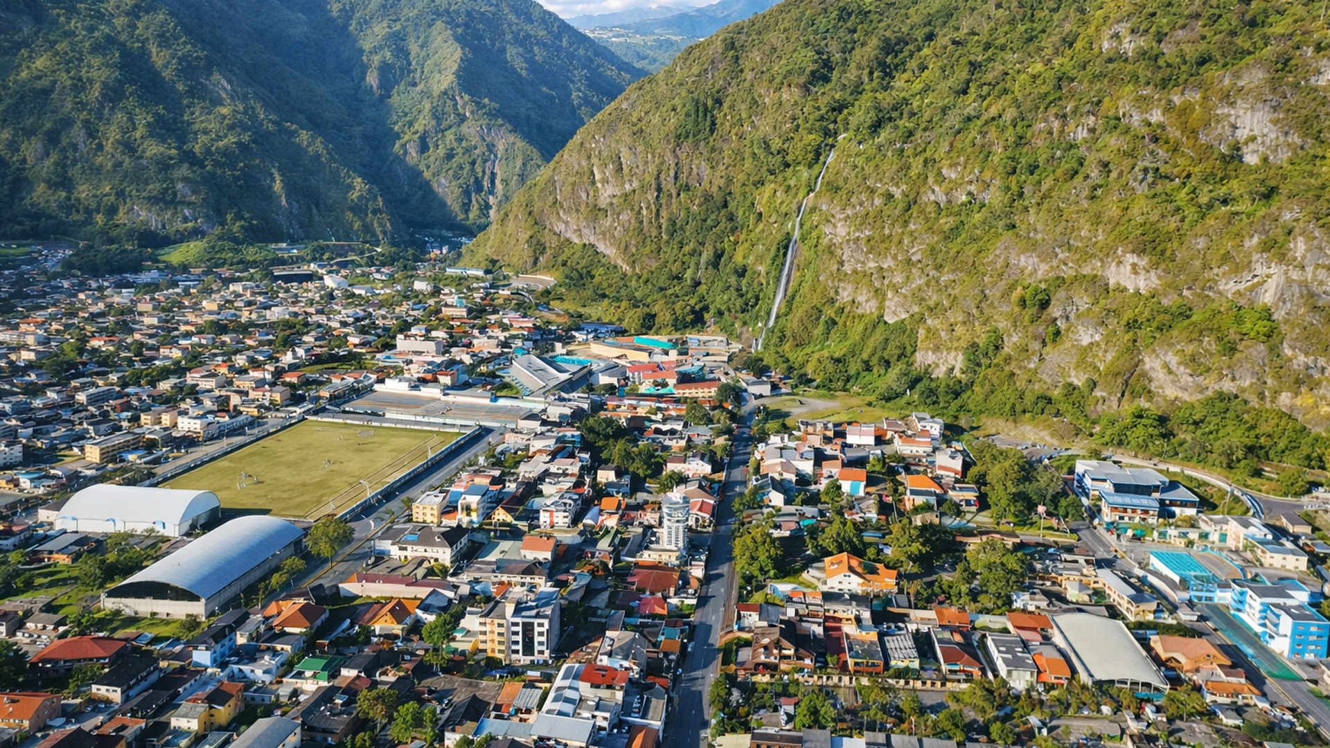 The beautiful valley town of Baños de Agua Santa