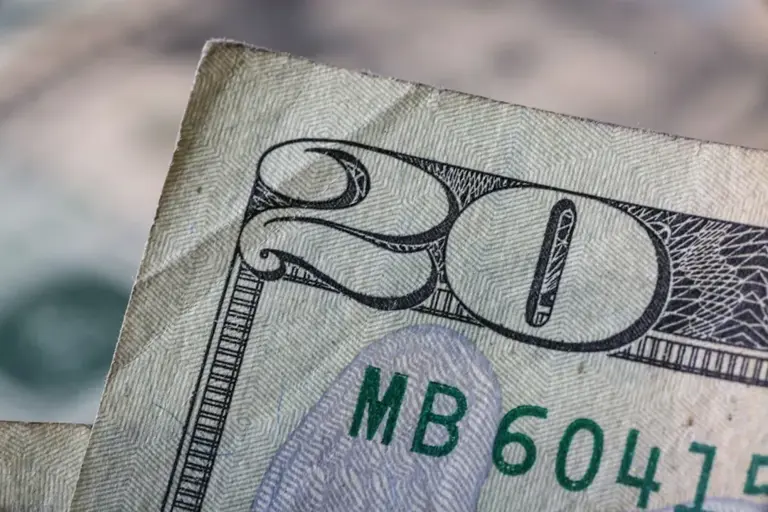Ignoring High Fund Fees That Silently Drain Returns (Image Credits: Unsplash)