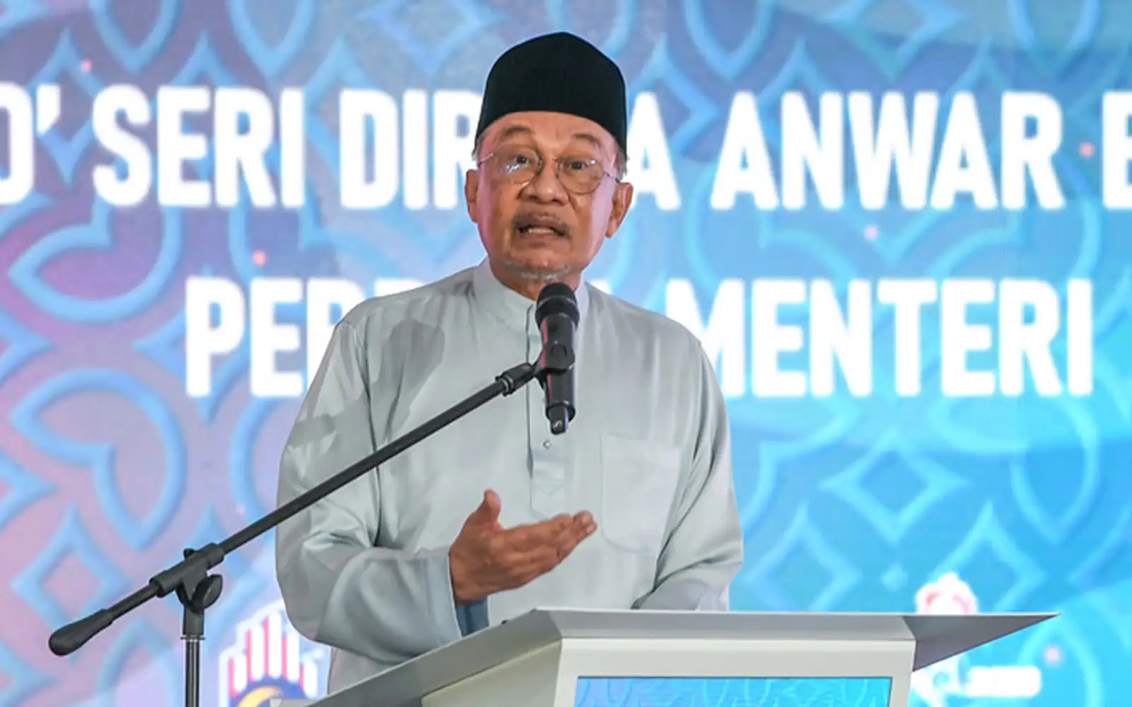 Anwar warns of wealthy elites trying to influence world media and local ...