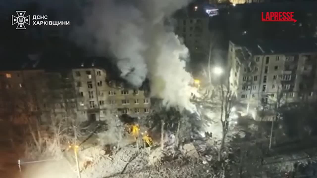 ucraina-sette-morti-in-attacco-russo-su-kharkiv-le-immagini-del