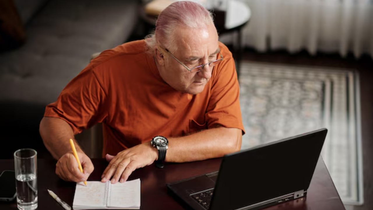Older adults get sharper minds and stronger bodies over time, study finds
