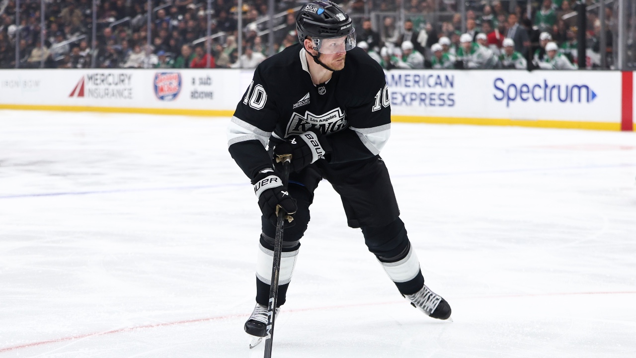 Lightning’s Corey Perry debuts vs. Maple Leafs
